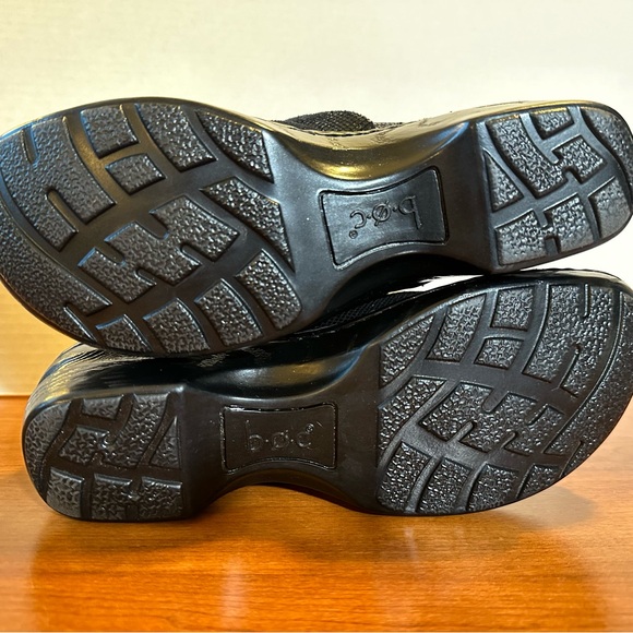 Boc-Born Concept, Shiny Metallic Black Clog  
Never worn. Women’s Size 7 $26 - Picture 4 of 4